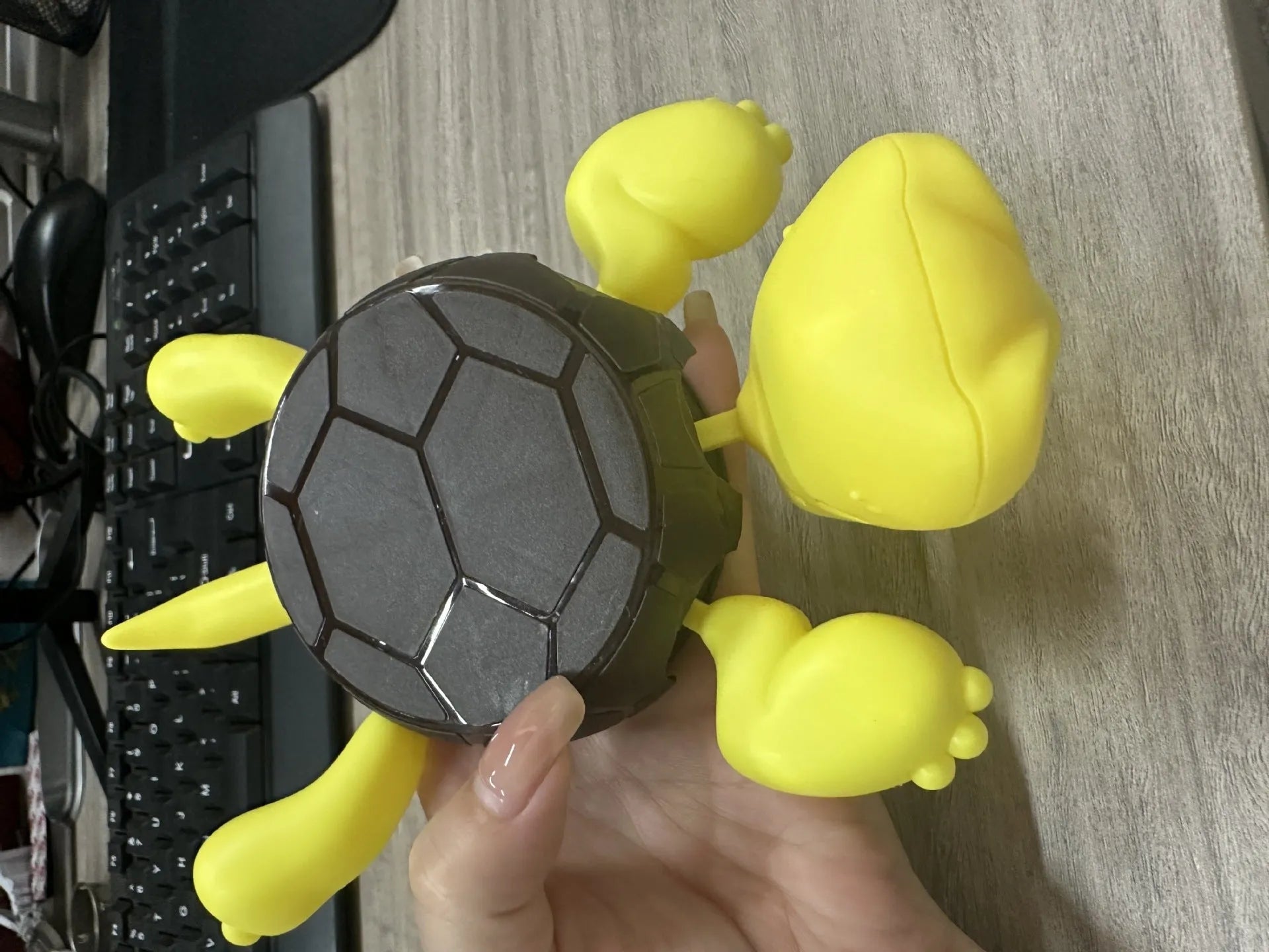 ABS plastic turtle-shaped coaster in green, yellow, or wheat starch colour options.