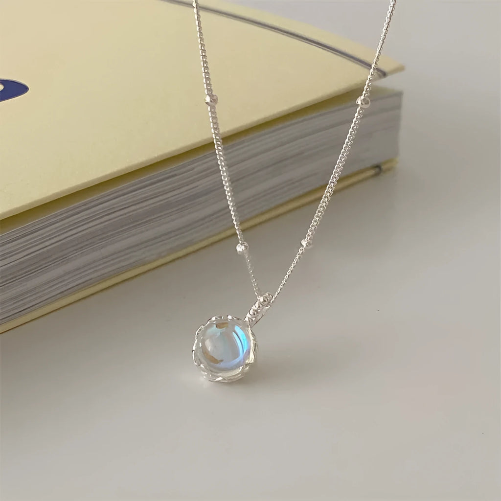 Geometric silver necklace for women with polished pendant on adjustable 41-50cm curb chain