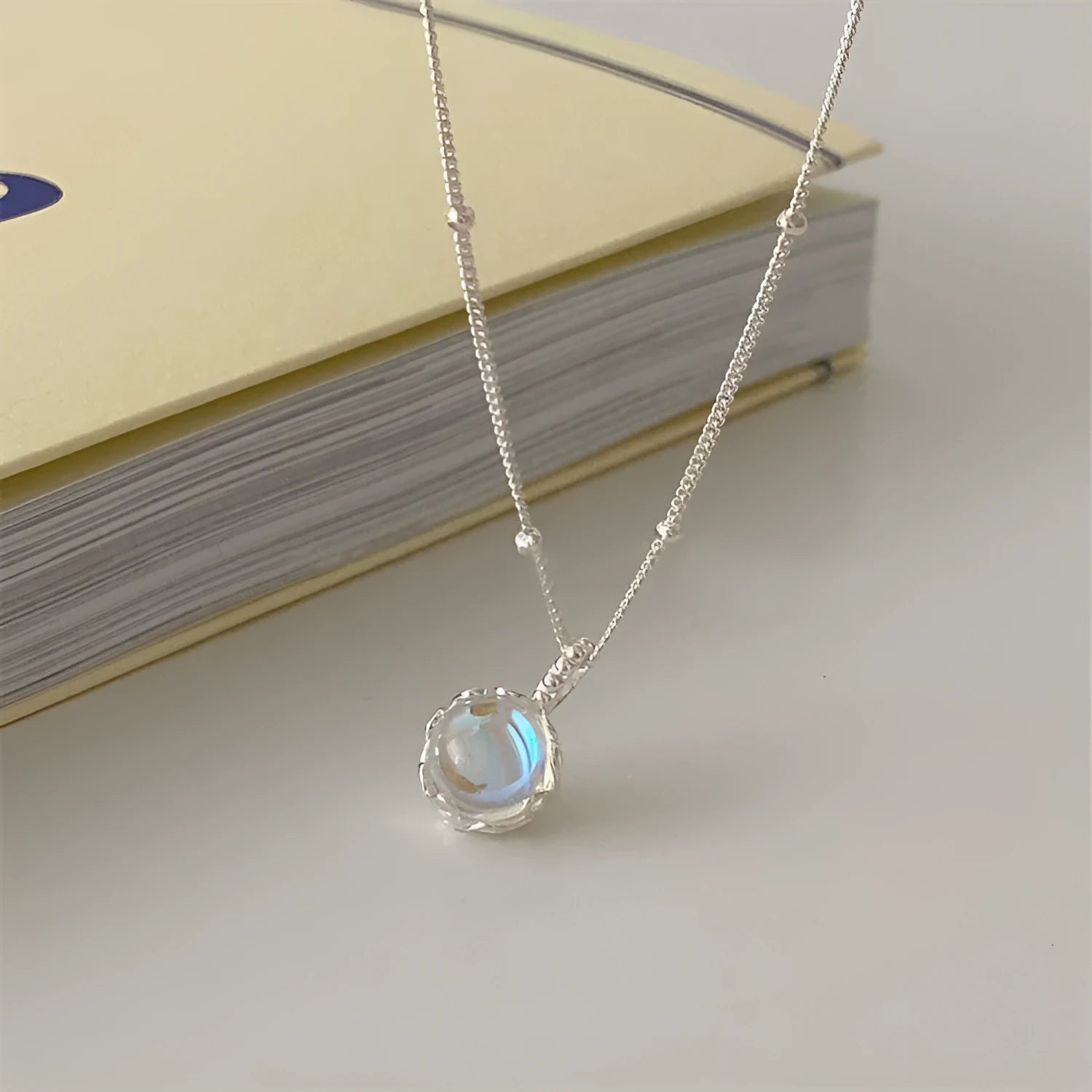 Geometric silver necklace for women with polished pendant on adjustable 41-50cm curb chain