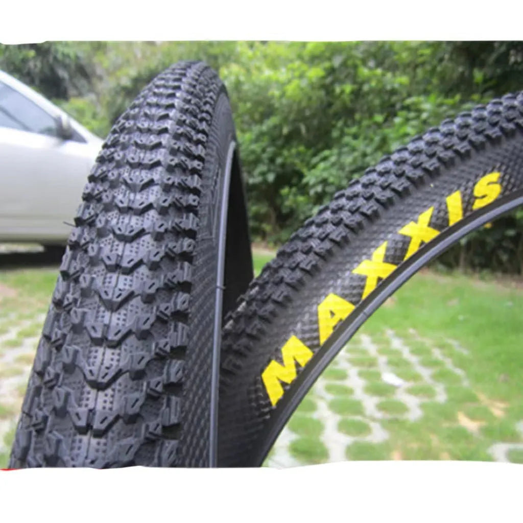 Ultralight mountain bike tyre with puncture-resistant design for 26, 27.5 and 29-inch wheel sizes
