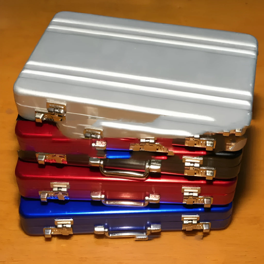 Aluminium alloy metal card holder in six colours measuring 100x65x16mm