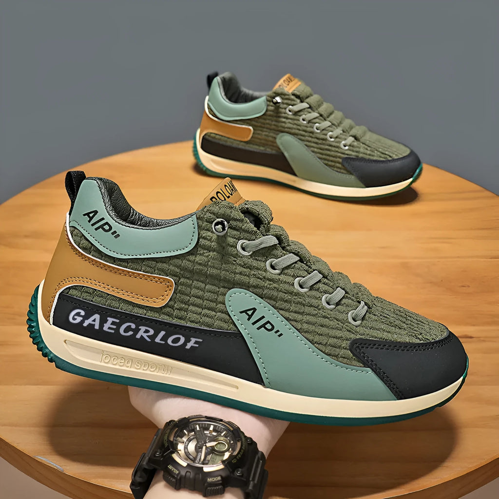 Men's green and grey mesh running shoes with viscose sole and lace-up closure