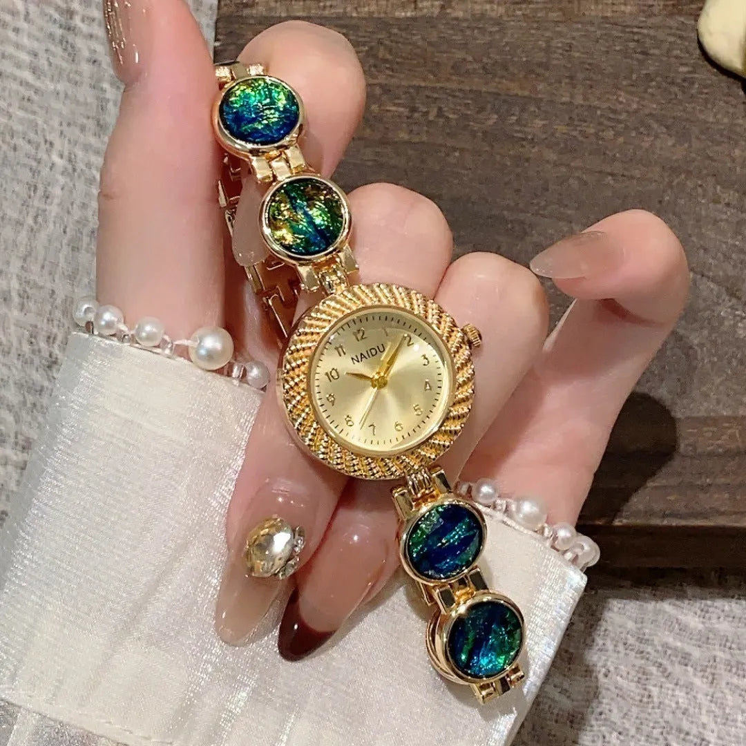 Women's quartz watch with 25mm round dial in six colour options with zinc alloy case