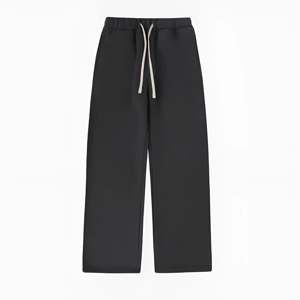 Men's fleece-lined sweatpants with elastic drawstring waist in loose fit design