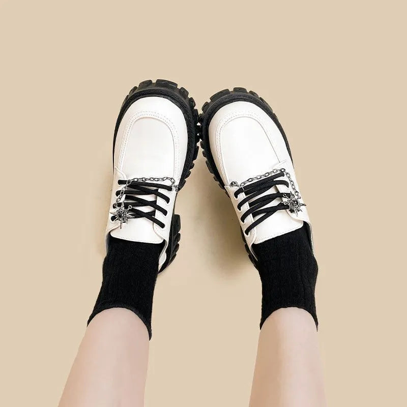Women's preppy loafers with metal cross shoulder strap in Duke Asterism colour