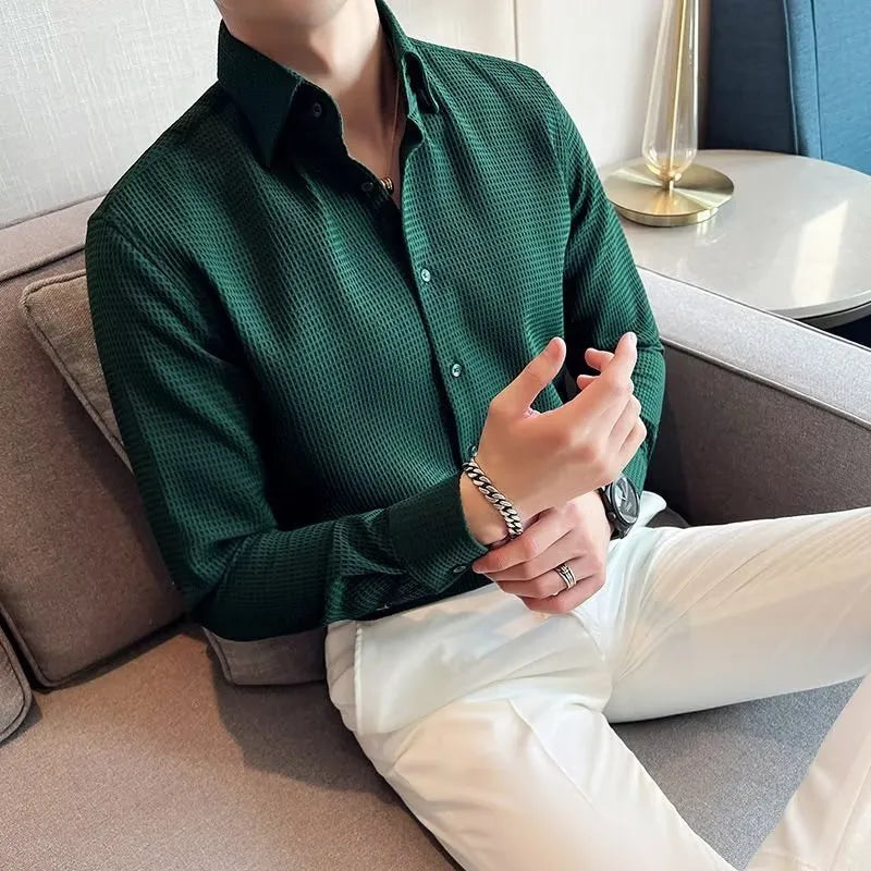 Men's long-sleeved solid colour polyester business shirt in white, black, green for spring autumn office wear