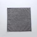 Gray microfiber kitchen cleaning cloth measuring 25x25cm used for oilproof decontamination of pots and bowls
