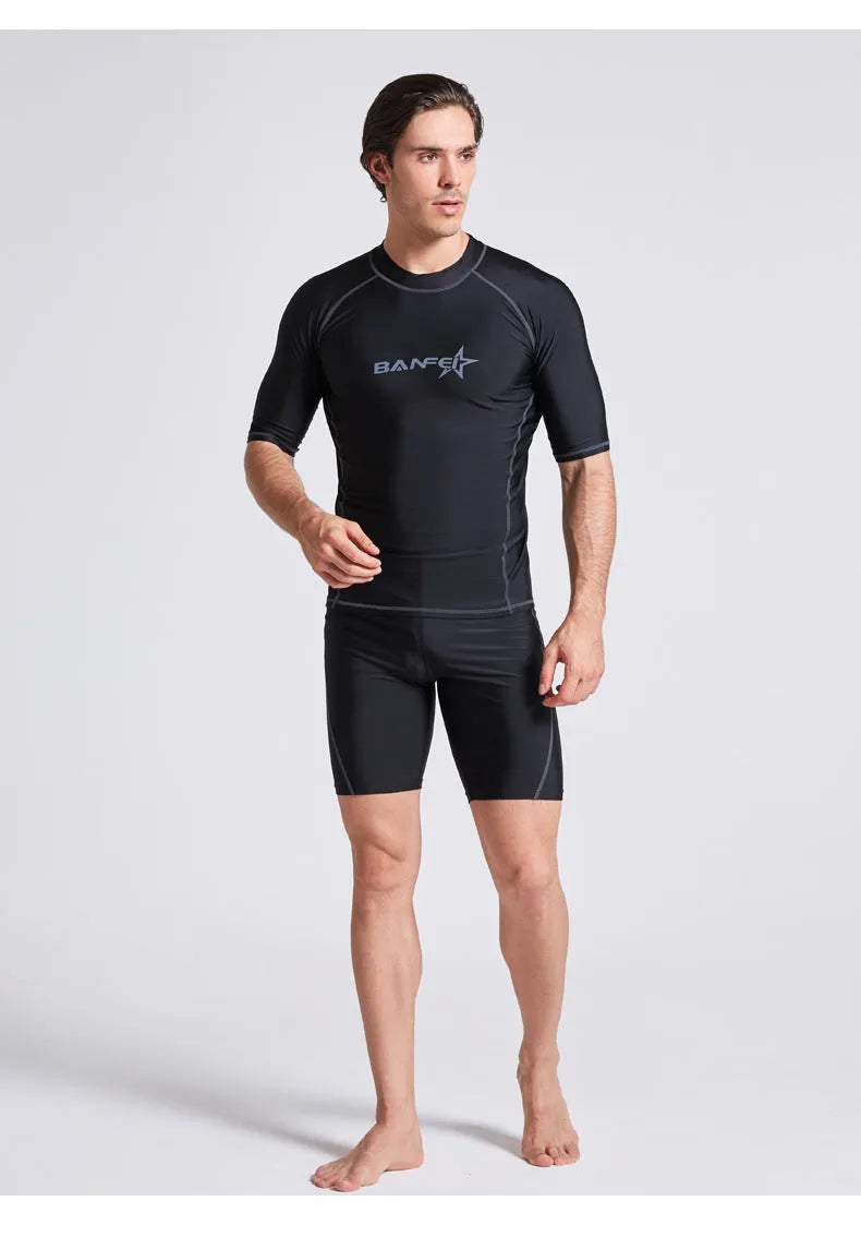 Men's quick-drying half sleeve swimsuit set in nylon fabric for water activities