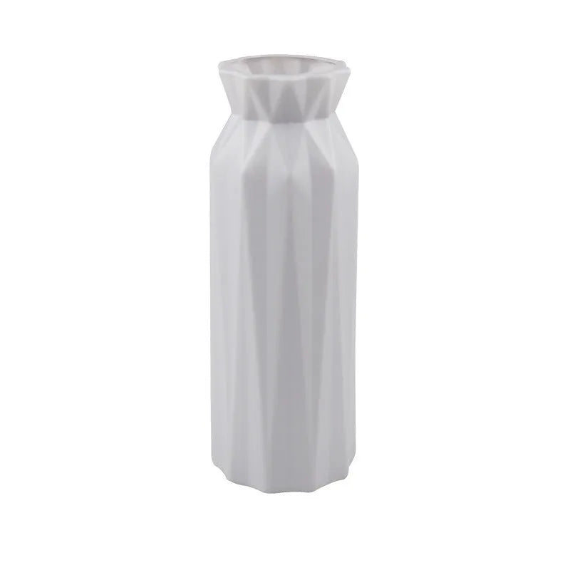 Drop-resistant melamine vase in green, grey, pink or white with 7.2cm base diameter