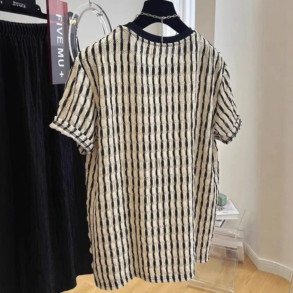 Black striped men's casual short sleeve top with loose fit and silk-linen fabric blend