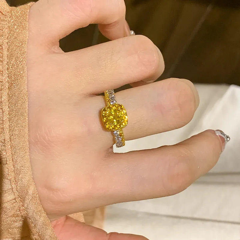 Yellow diamond pineapple cube sugar polished copper geometric ring for women in quadrilateral shape