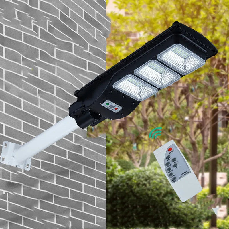 Integrated solar street light with 60W LED panel for outdoor garden and pathway illumination
