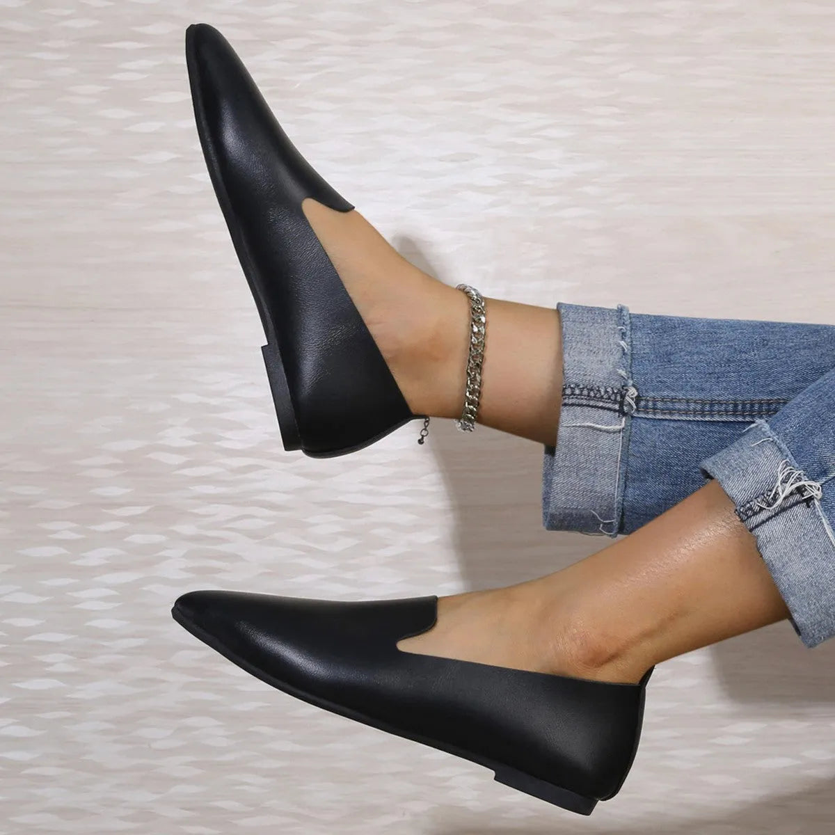 Women's leather flat bottom pumps low-cut low heel pointed toe solid colour black white sizes 36-45