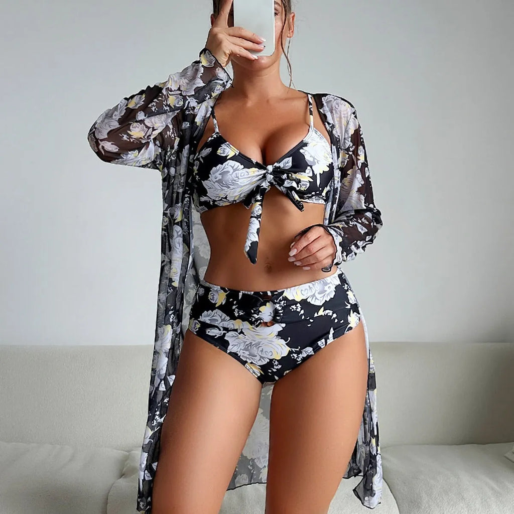 Women's three-piece multicolour printed bikini swimsuit set in polyester with high elasticity for swimming
