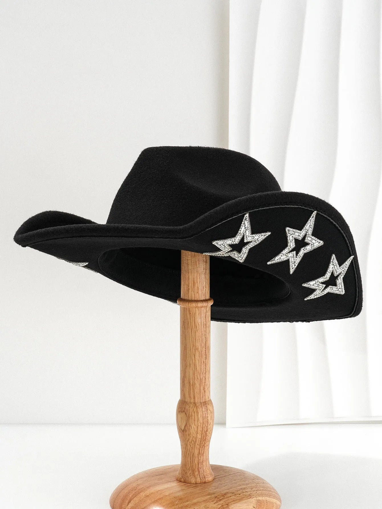 Polyester woven western cowboy hat with conical crown in beige colour with hexagonal star details