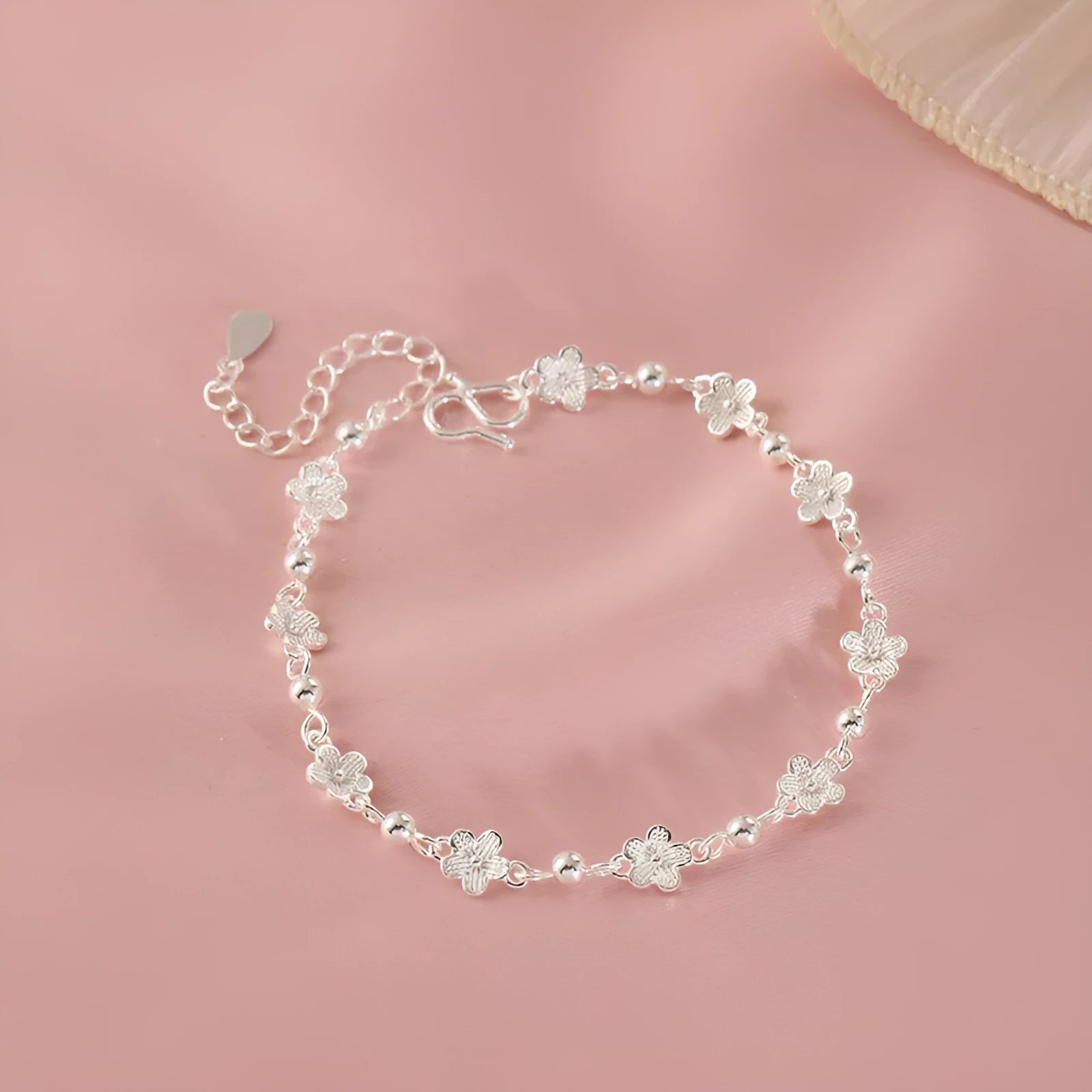 Silver copper bracelet with flower design for women, fresh style, SL-489