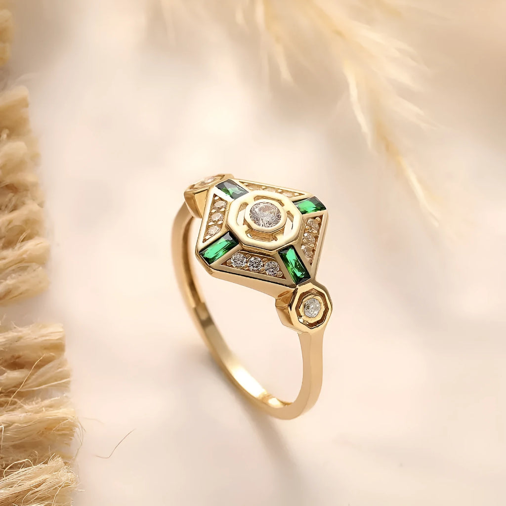 Ins style women's emerald diamond ring with a square geometric gemstone in a lvzuan colour.