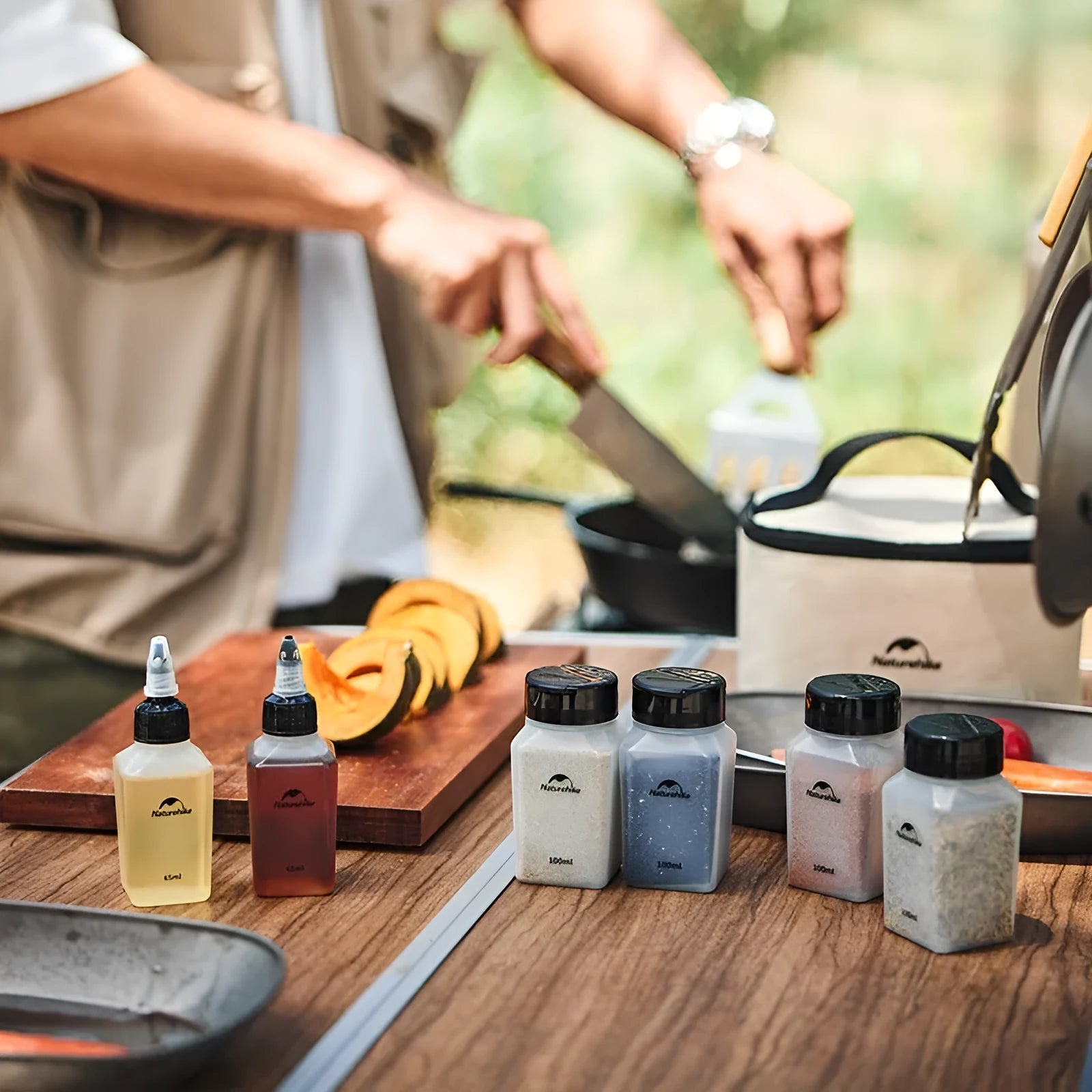 Naturehike portable six-piece PP plastic seasoning bottle set for outdoor camping and picnics