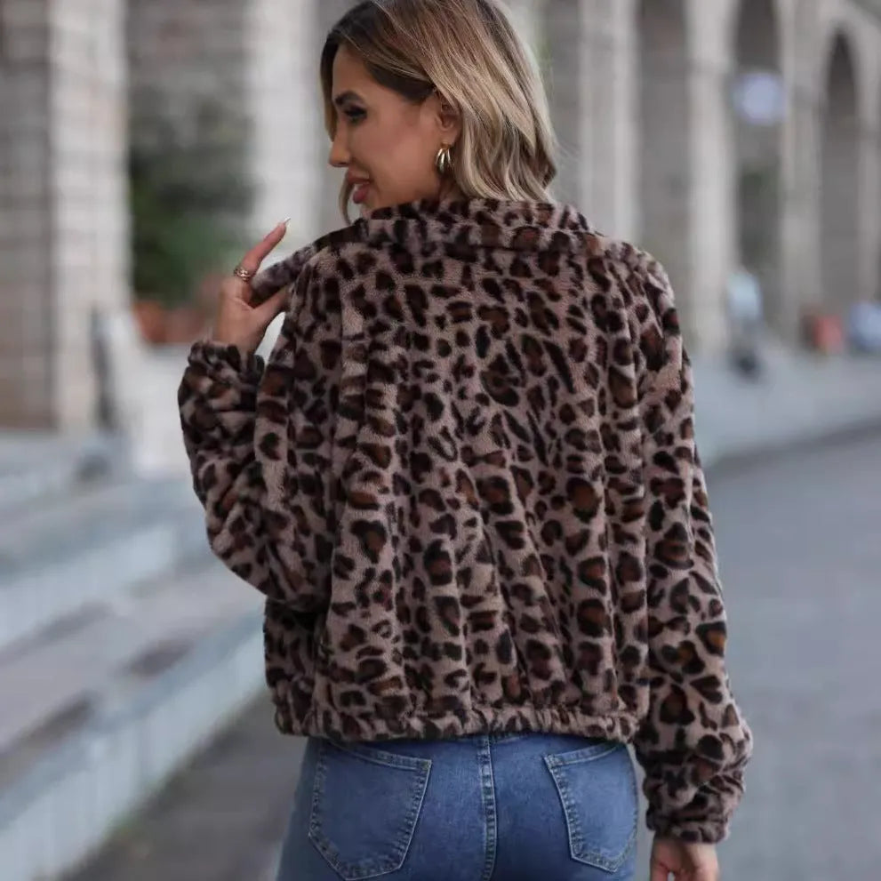 Women's loose fit leopard print plush coat with zip front and raglan sleeves
