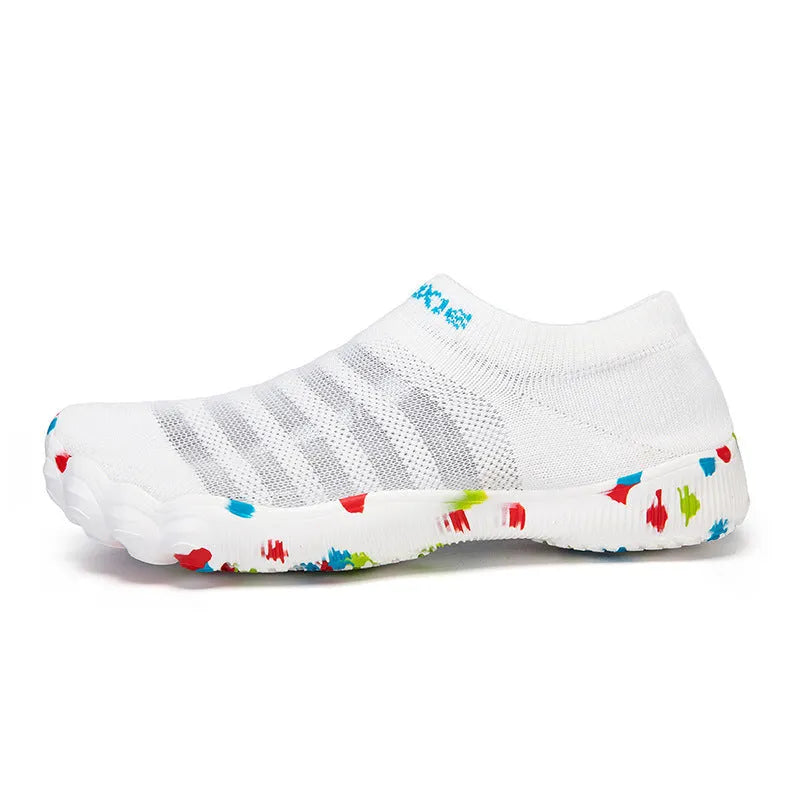 Men's Flyknit water shoes in camouflage colours with rubber sole and lace-up closure