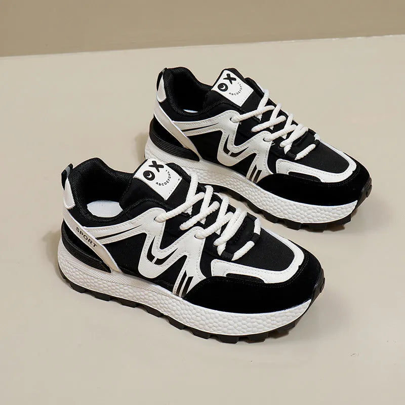 Women's black platform sports casual shoes with lace-up front and round toe.