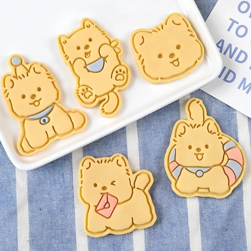 Three-dimensional plastic biscuit mould with dog cartoon designs for pressed cookies