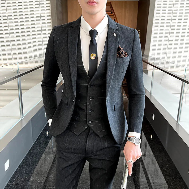 British style slim fit men's business suit in black or dark grey with adhesive interlining construction