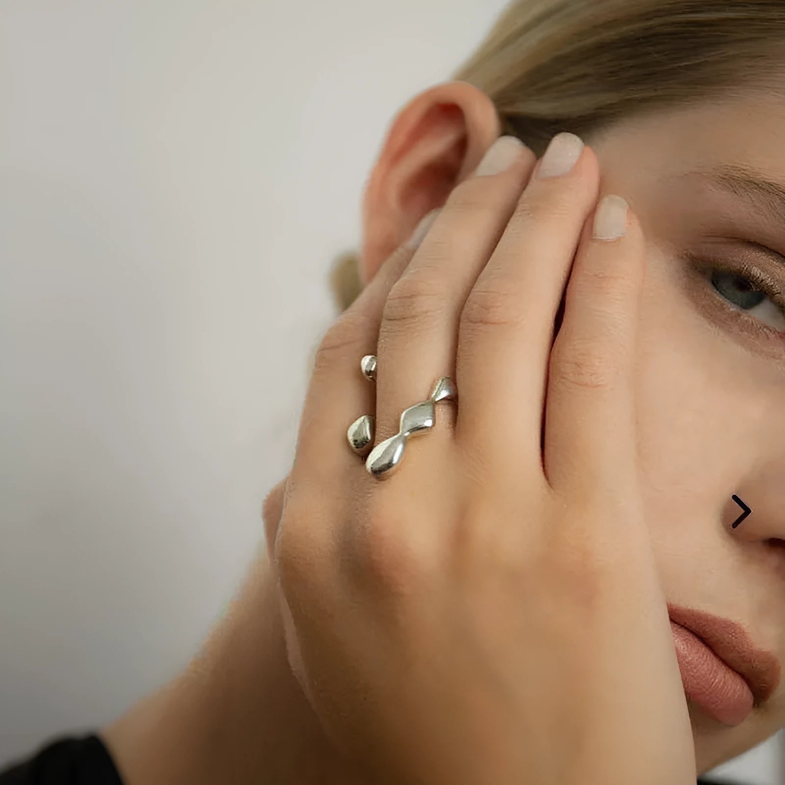 Gold or silver plated brass opening ring with circular sphere design for women