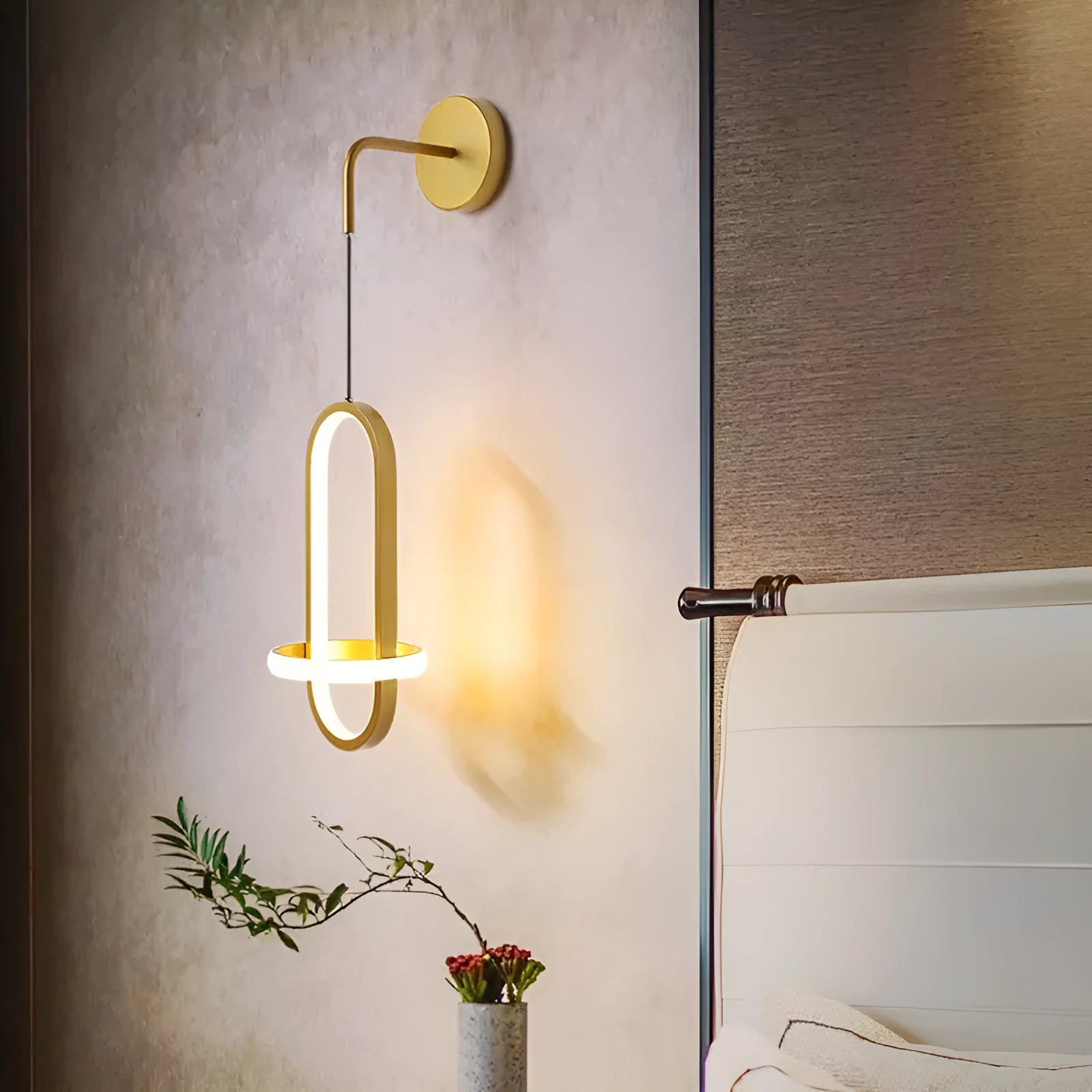 Nordic wall lamp with iron shade in black finish, bedside mounting, 220V