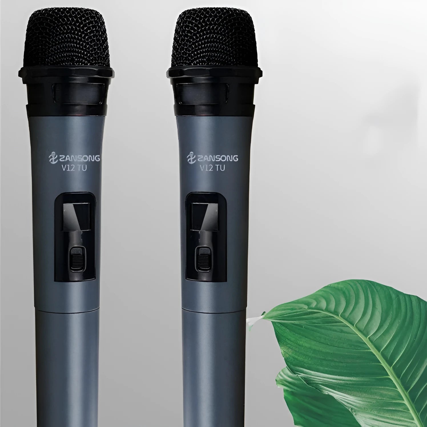 Black dynamic wired microphone V12 with USB receiver and audio cable