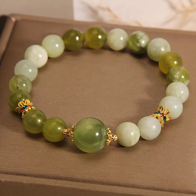 Women's bracelet made of green Xiuyan jade with an original design
