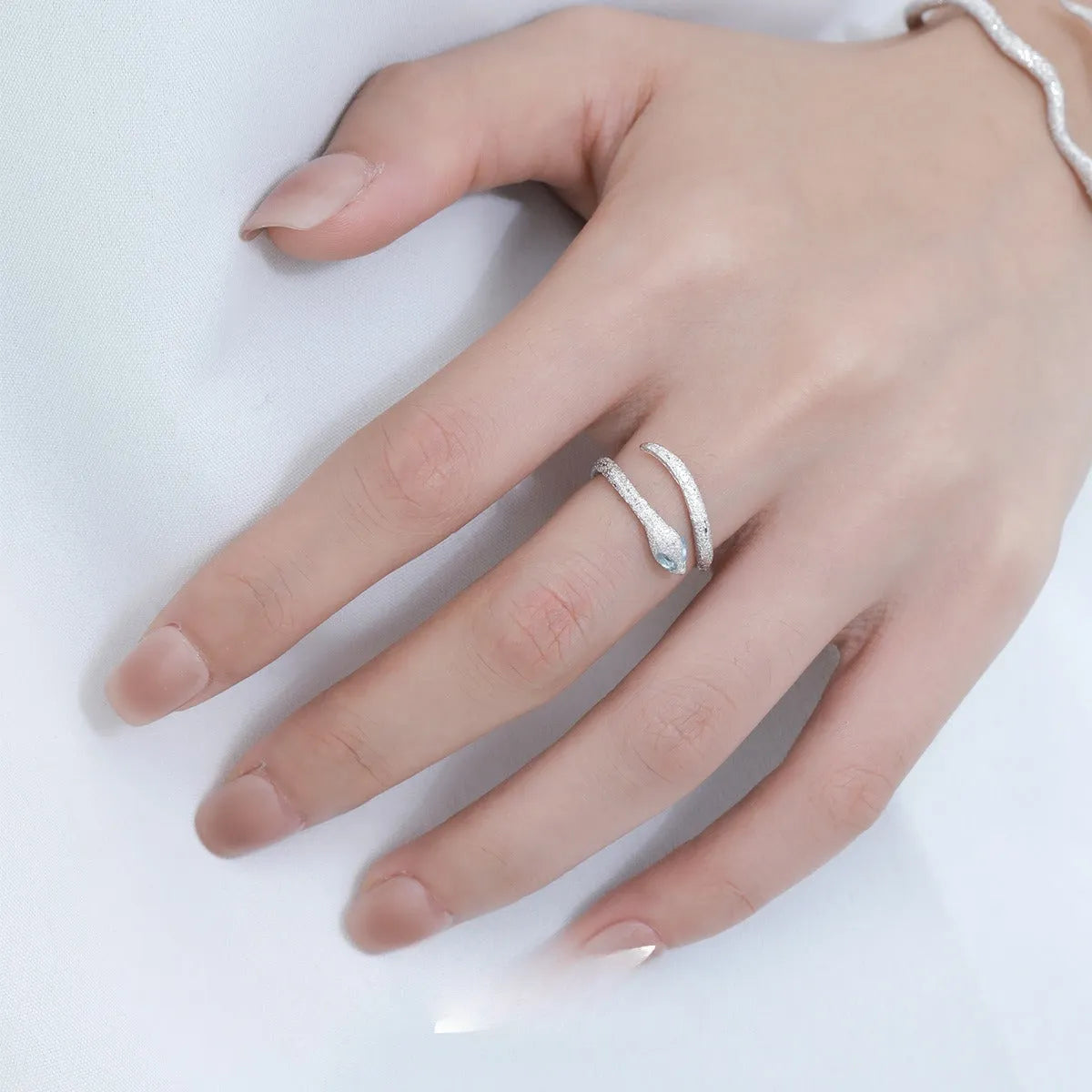 Silver snake ring with adjustable opening in platinum colour, women's animal zodiac jewellery