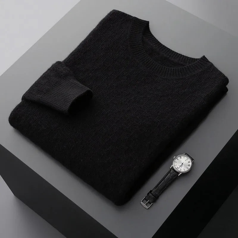Men's cashmere blend thickened knitted sweater in solid colour with round neck and long sleeves, front view