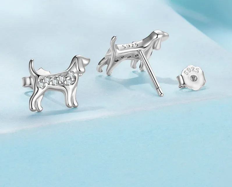 Golden retriever mini ear studs in silver with electroplated finish on a white background