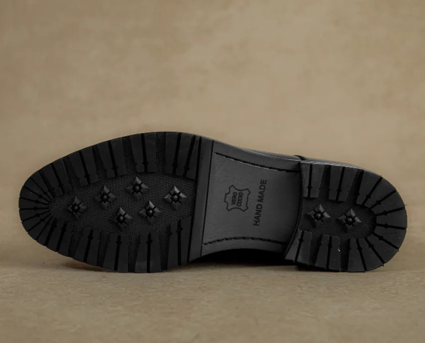 Plus size men's leather formal shoes with warped toe cap in black, first layer cowhide upper