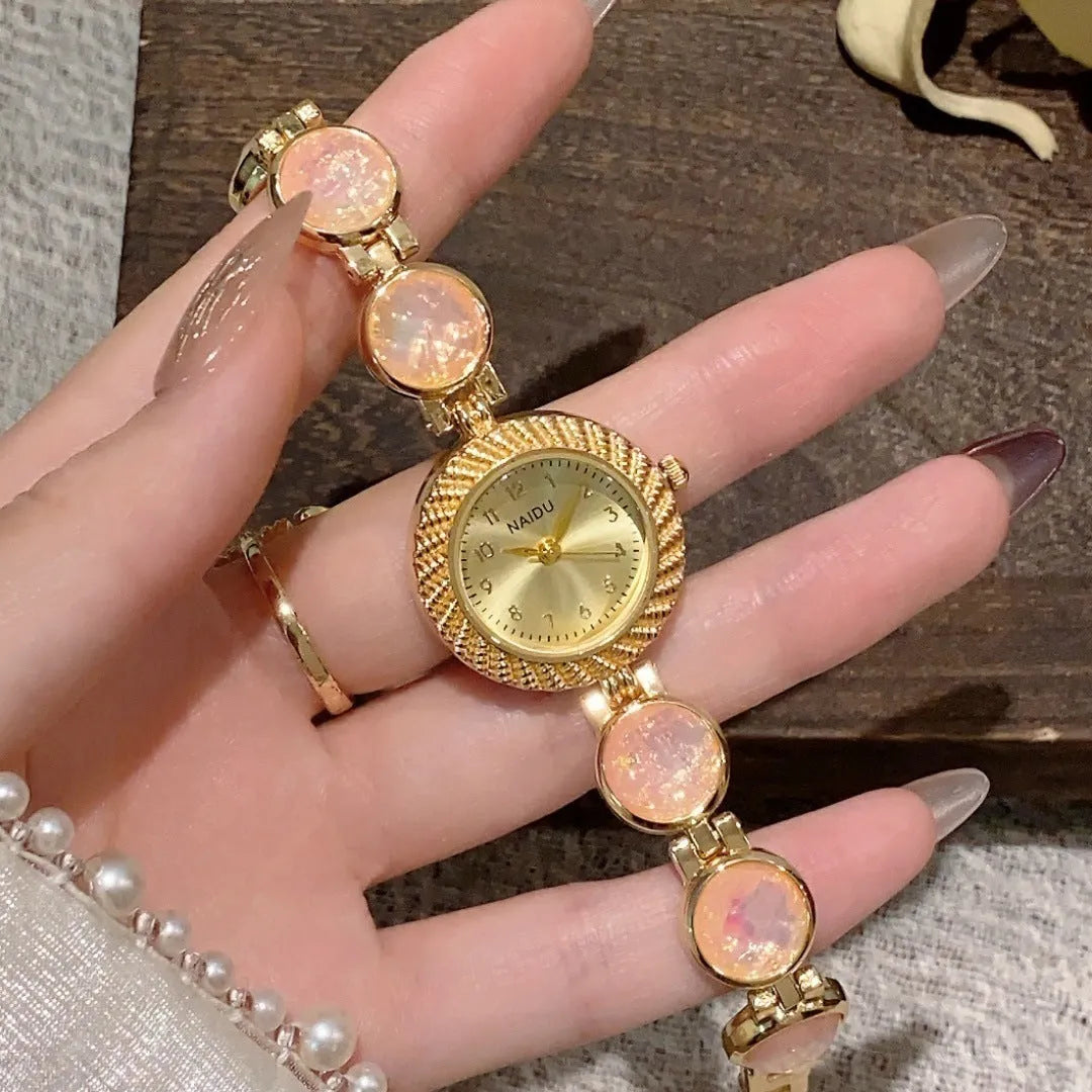 Women's quartz watch with 25mm round dial in six colour options with zinc alloy case