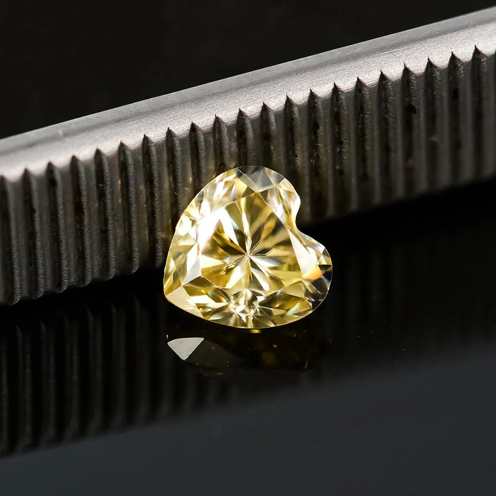 Lemon yellow heart-shaped moissanite loose stone for jewellery making