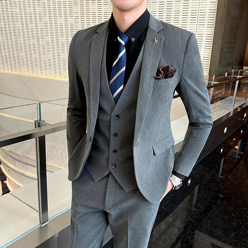 British style slim fit men's business suit in black or dark grey with adhesive interlining construction