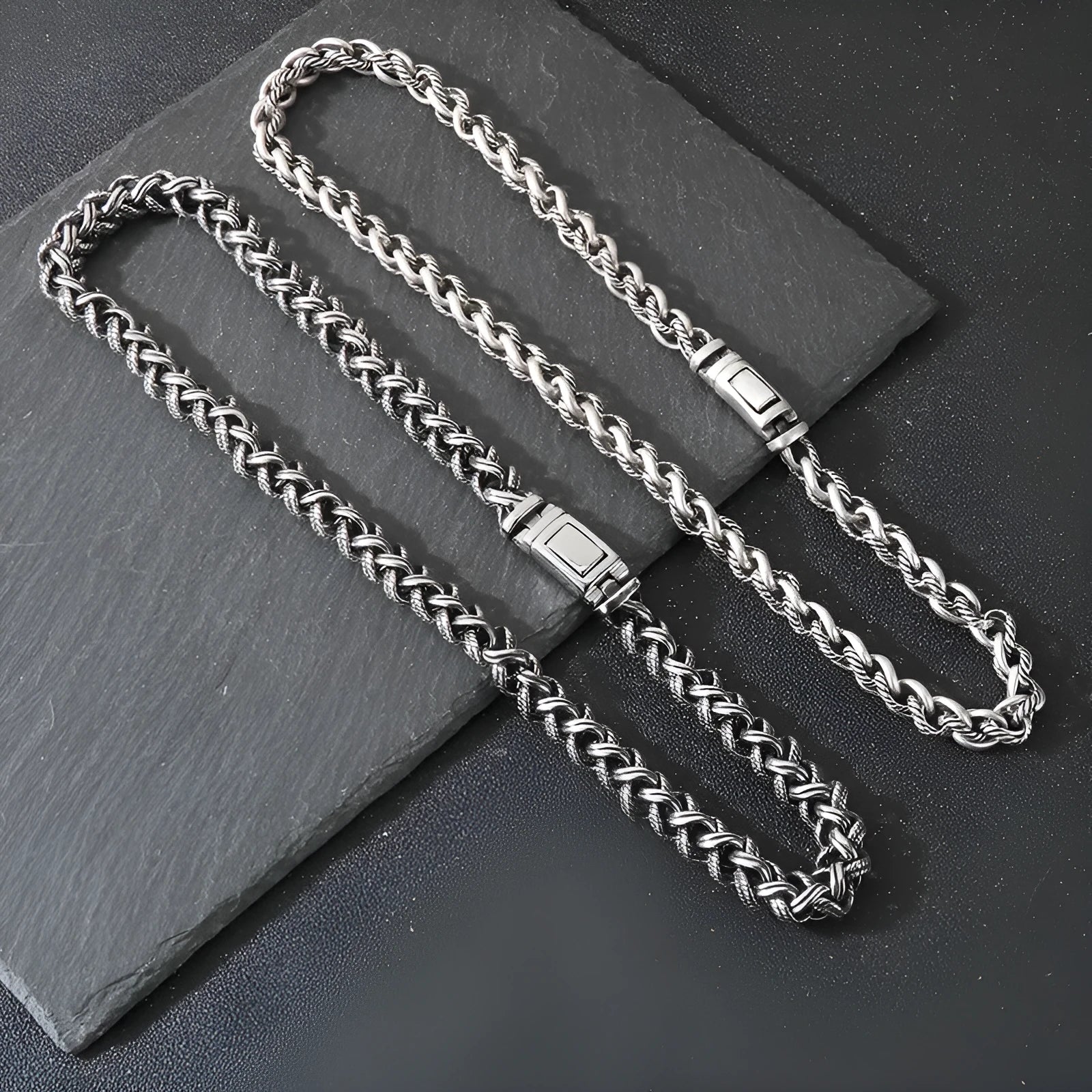 Men's titanium steel keel chain necklace in antique silver with large hemp flowers links