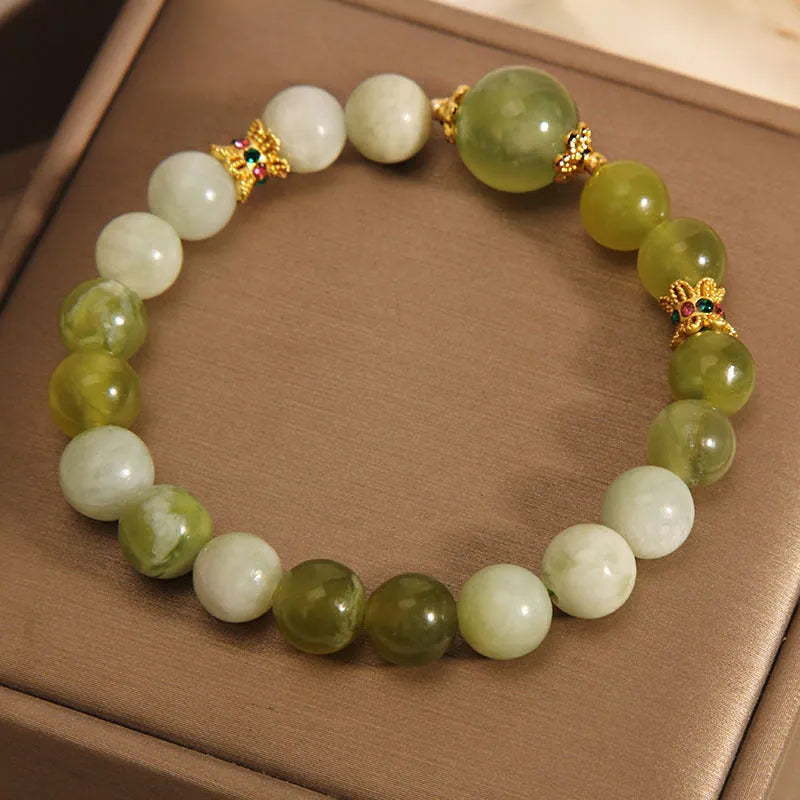 Women's bracelet made of green Xiuyan jade with an original design