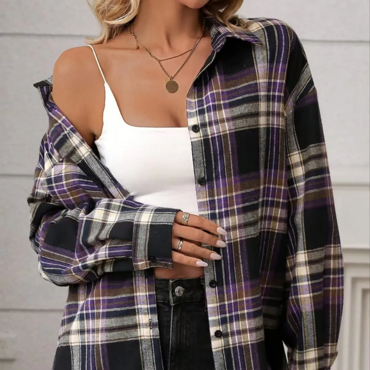 Women's loose-fitting plaid cotton shirt in retro style with long sleeves