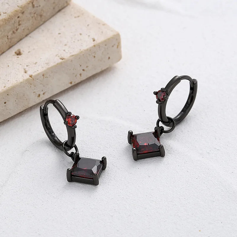 Pair of 925 silver drop earrings with black gold finish, geometric square drill 7mm and 28mm height