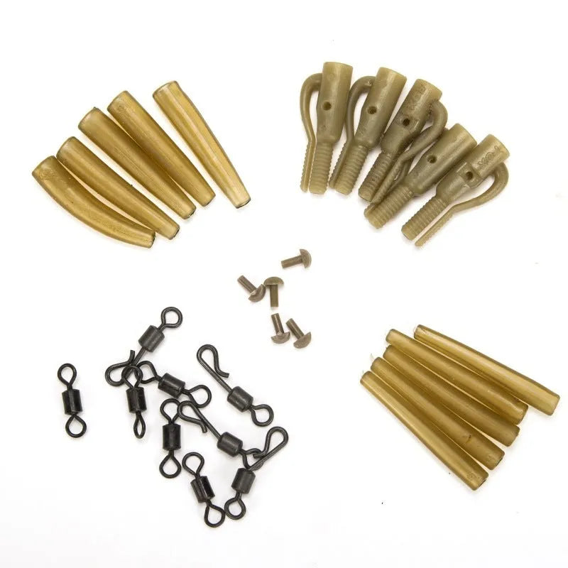 Carded set of 30 European coarse fishing accessories including screws, tubes, and rotating parts.