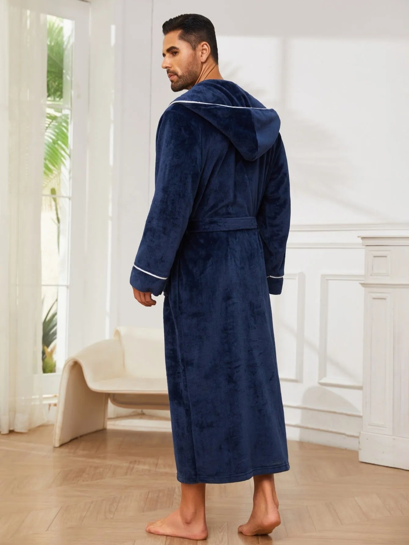Unisex flannel bathrobe in polyester fleece, available in light gray, dark blue, and black, with European American style.