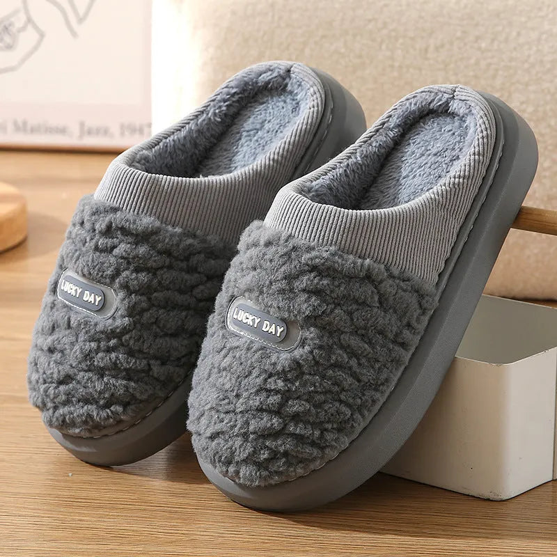 Men's plaid pattern winter slippers with toe holder design in brown, grey and coffee colours