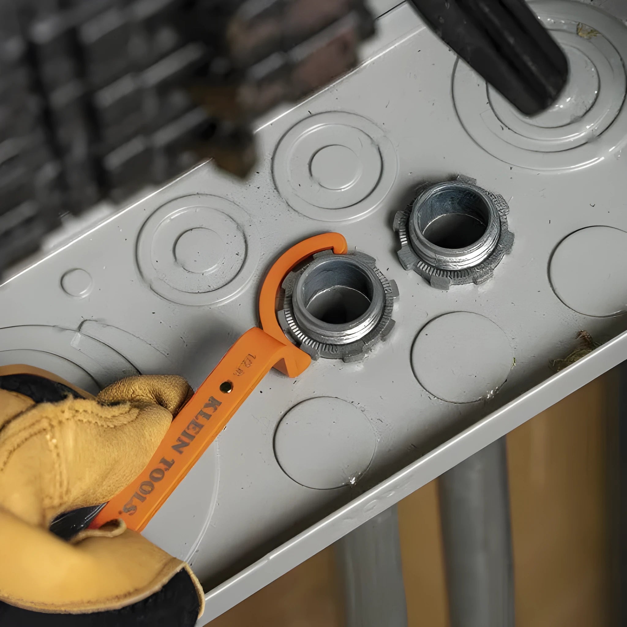 Crescent magnetic suction wrench catheter locking wrench kit three-piece set in orange, grey, and black colours