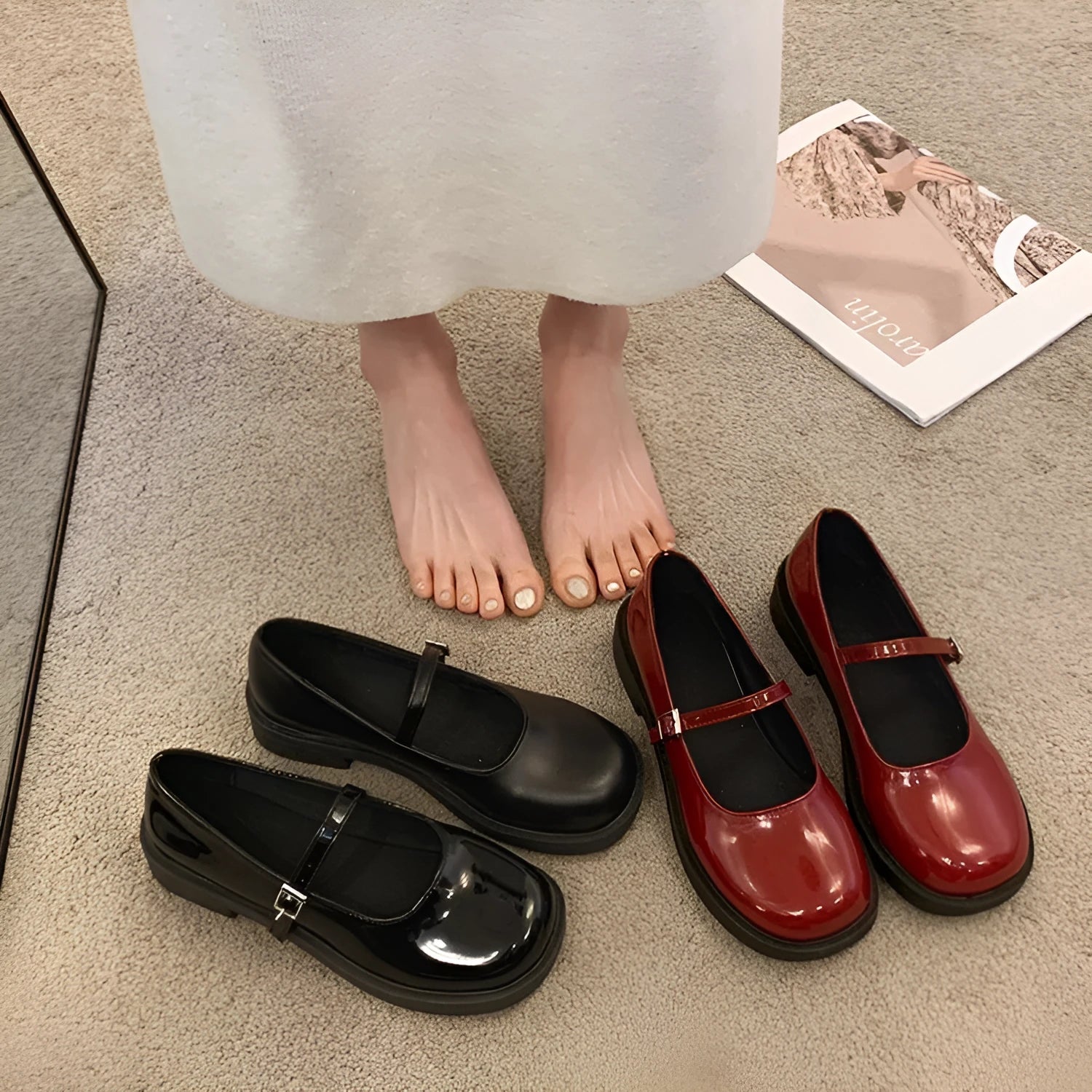 Solid colour women's French vintage leather shoes with flat heel and round toe in red, matte black, or greyish black.
