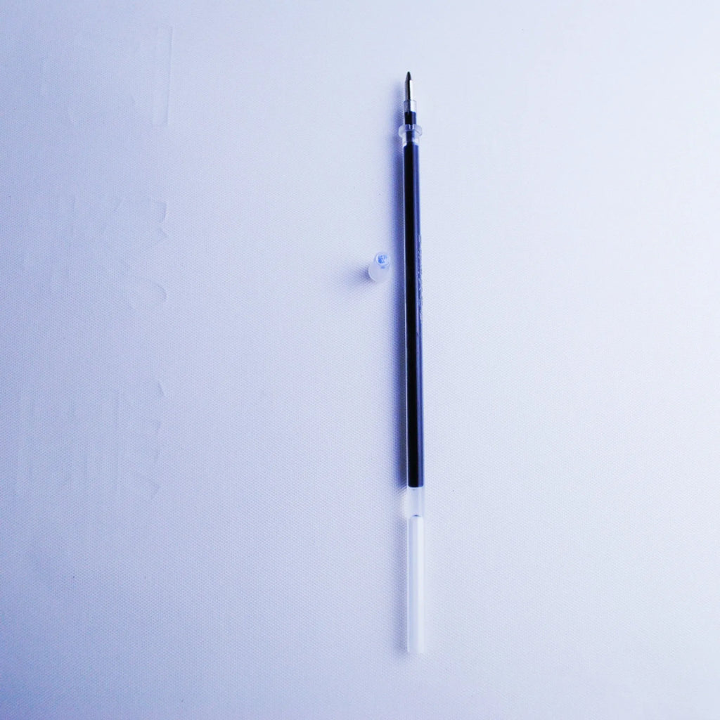 Eight blue pen refills with 0.5mm tips and 130mm body length in plastic packaging