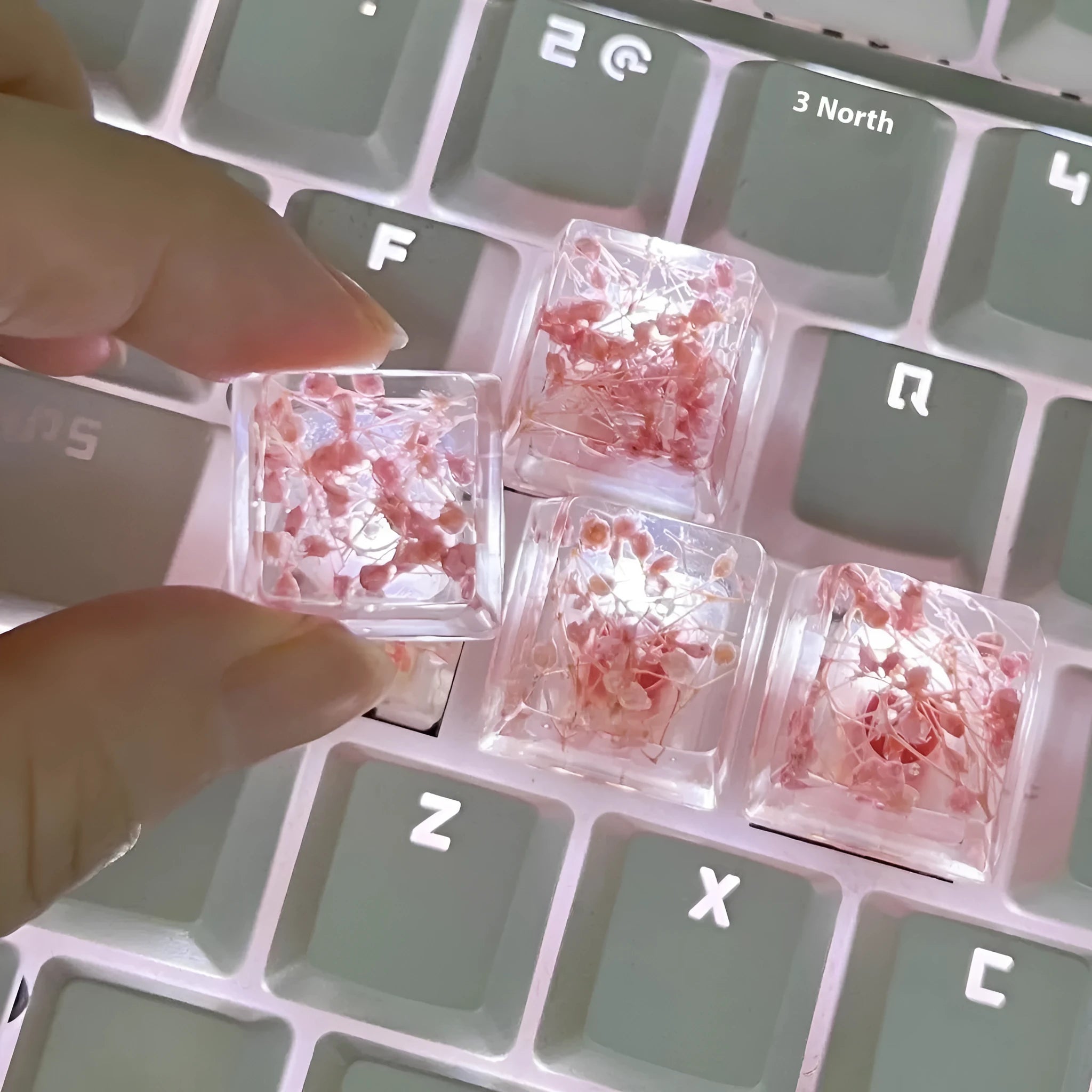 High transparency starry sky resin keycap for mechanical keyboards in green colour