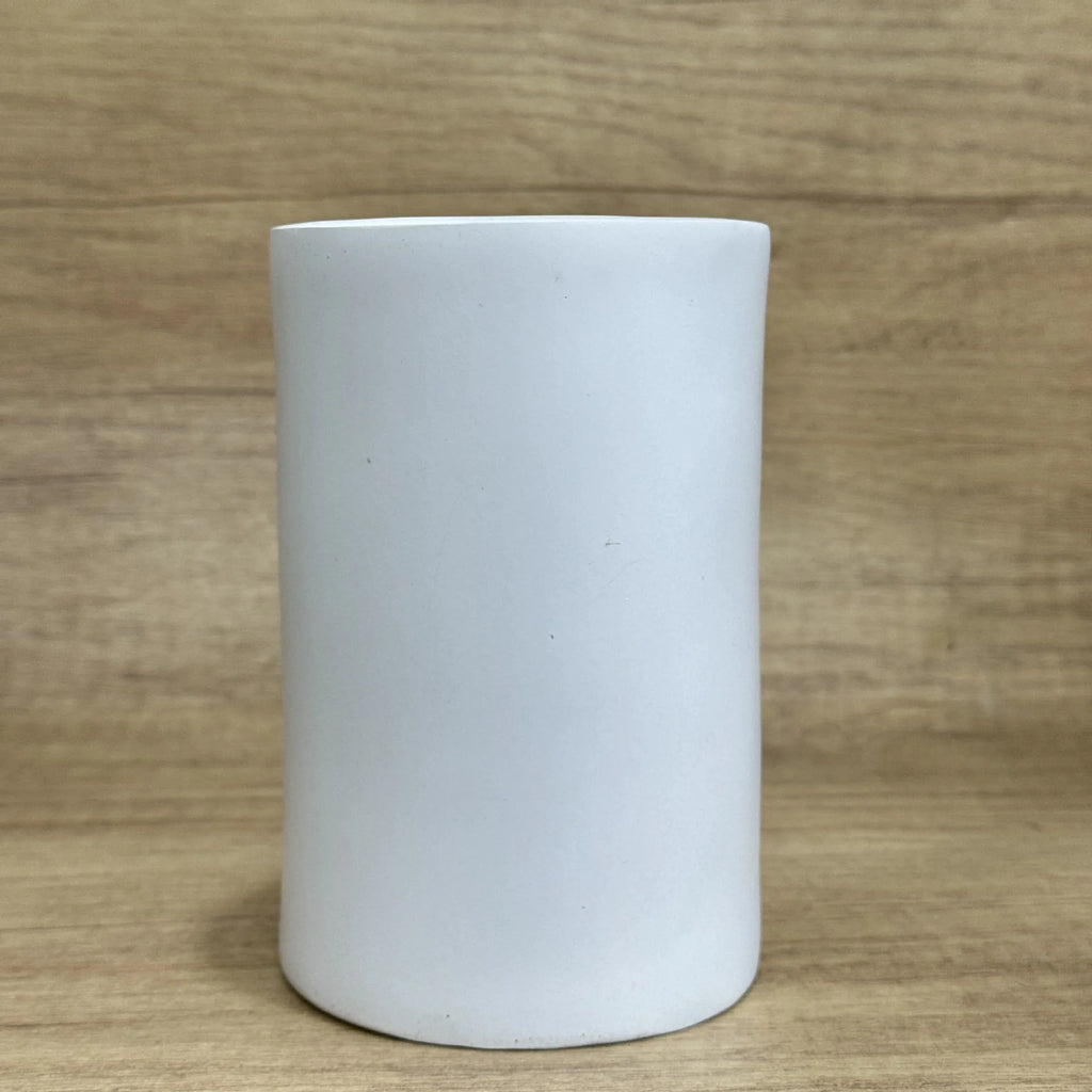 American style decorative resin tissue box with creative crafts design measuring 8.5 by 14.6 cm